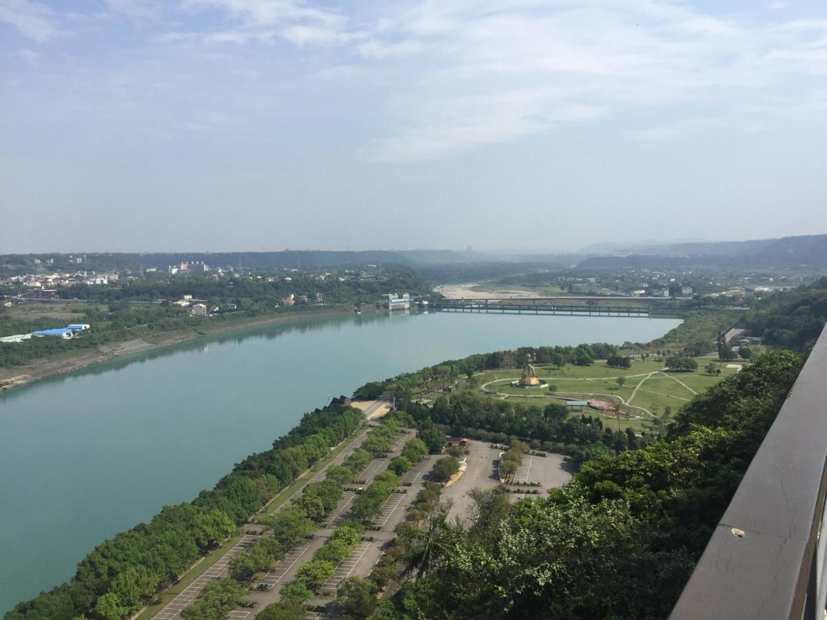 لونغتان San Keng Lao Die 桃園市民宿065號 المظهر الخارجي الصورة